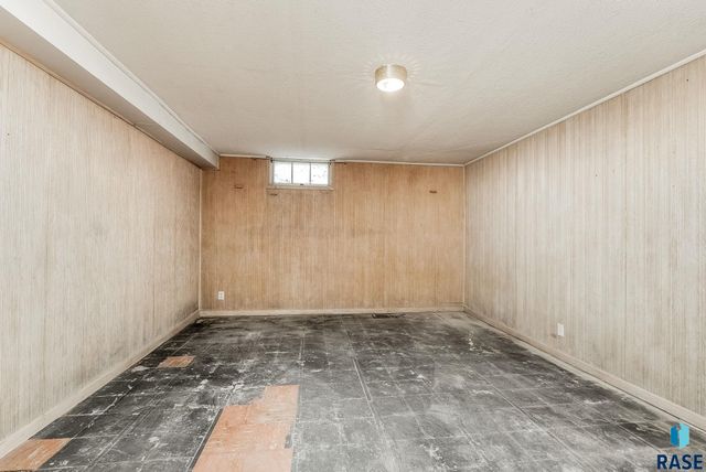 1101 S Western Ave, Sioux Falls, SD 57105