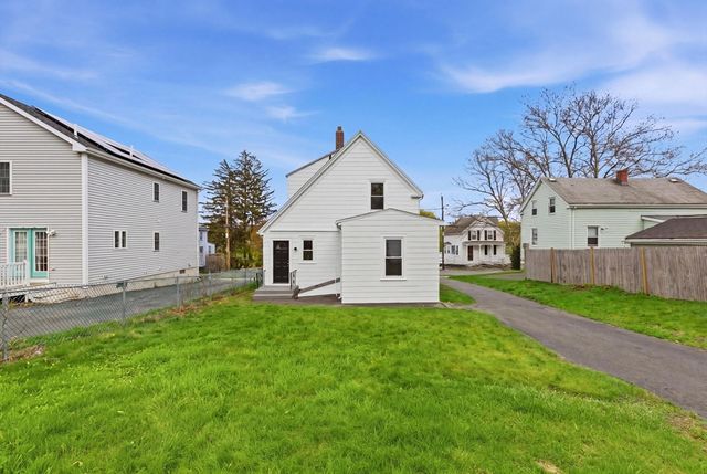 51 Laurel St, Lynn, MA 01905