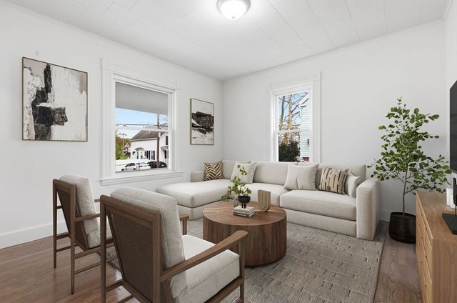 51 Laurel St, Lynn, MA 01905