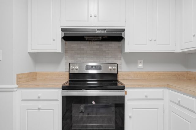 411 Forest Circle, Summerville, SC 29483