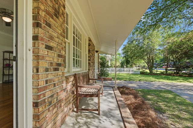 411 Forest Circle, Summerville, SC 29483