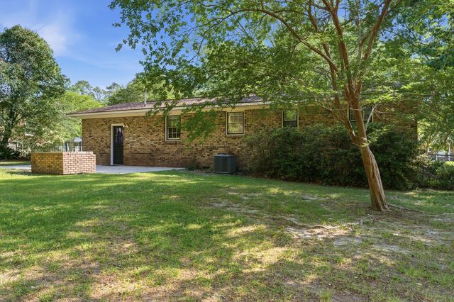 411 Forest Circle, Summerville, SC 29483