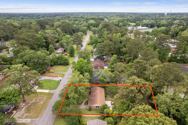 411 Forest Circle, Summerville, SC 29483