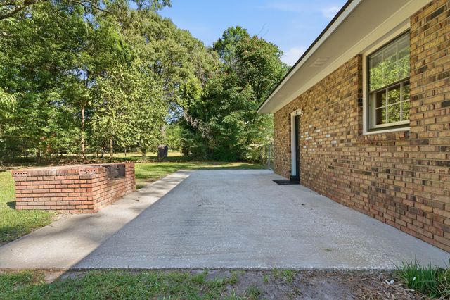 411 Forest Circle, Summerville, SC 29483