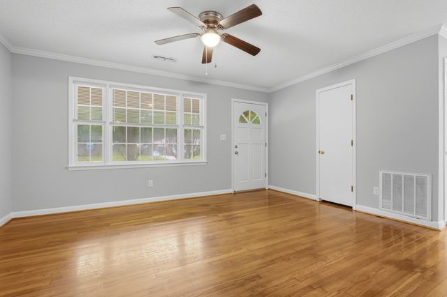 411 Forest Circle, Summerville, SC 29483