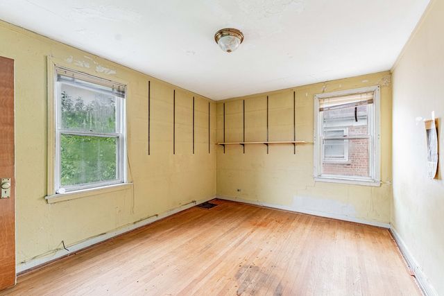 8238 S Prairie Avenue, Chicago, IL 60619