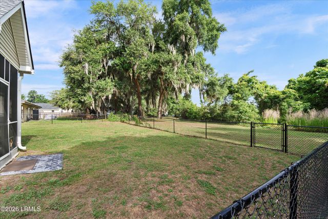7 Kaminsky Lane, Beaufort, SC 29906