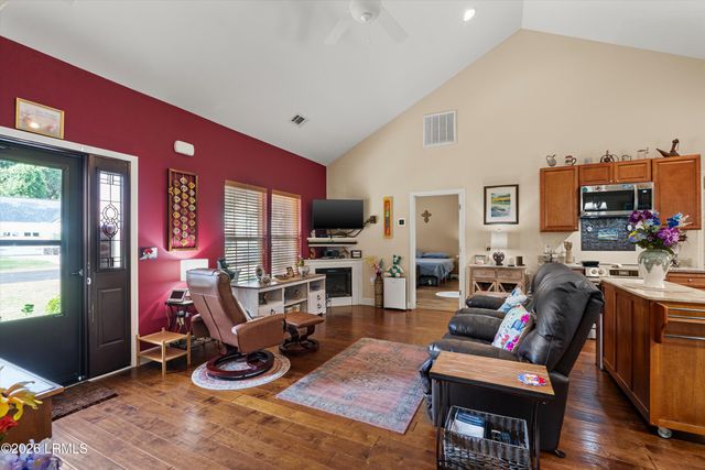 7 Kaminsky Lane, Beaufort, SC 29906