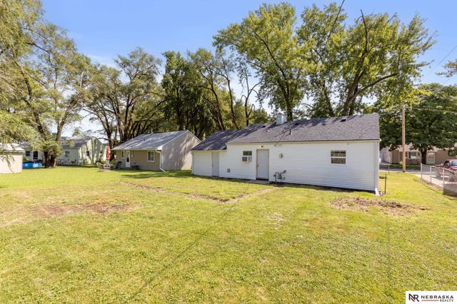 2127 Hickory Lane, Fremont, NE 68025
