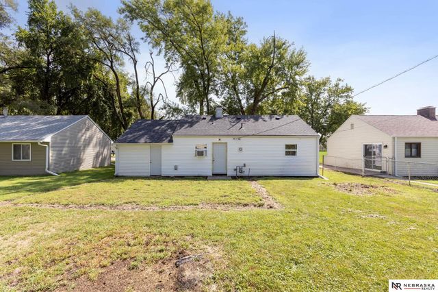 2127 Hickory Lane, Fremont, NE 68025