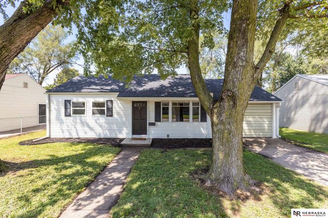 2127 Hickory Lane, Fremont, NE 68025