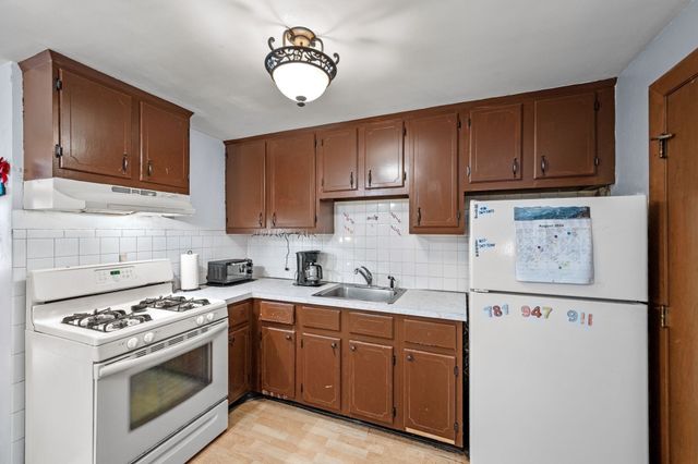 100 Magnolia Ave 22, Lynn, MA 01904