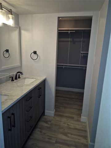 16565 NE 26th Ave 2E, North Miami Beach, FL 33160