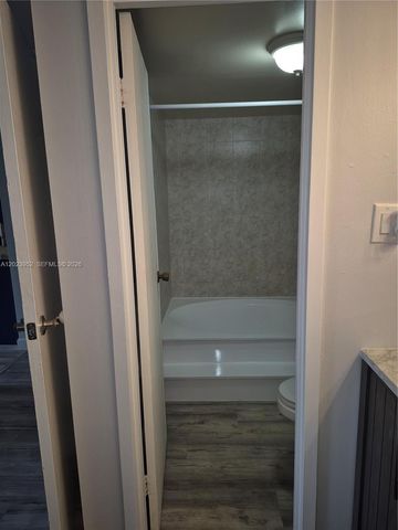16565 NE 26th Ave 2E, North Miami Beach, FL 33160