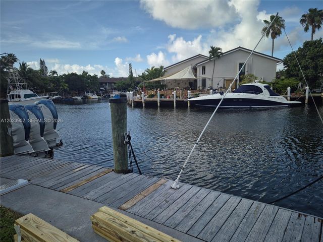 16565 NE 26th Ave 2E, North Miami Beach, FL 33160