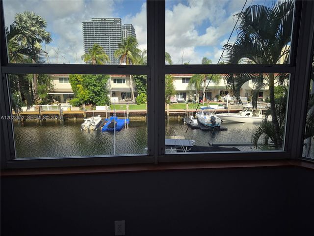 16565 NE 26th Ave 2E, North Miami Beach, FL 33160