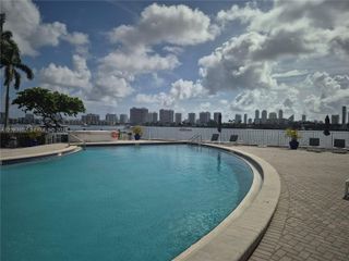 16565 NE 26th Ave 2E, North Miami Beach, FL 33160