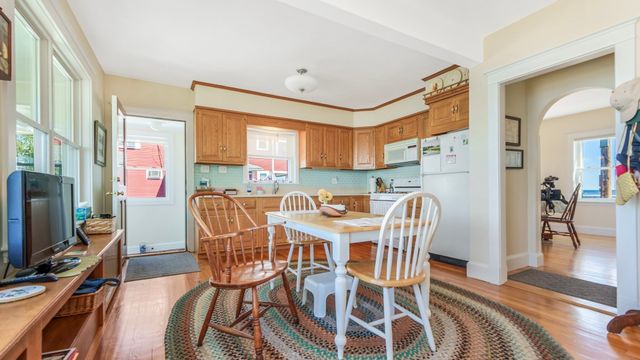 807 Shirley St, Winthrop, MA 02152