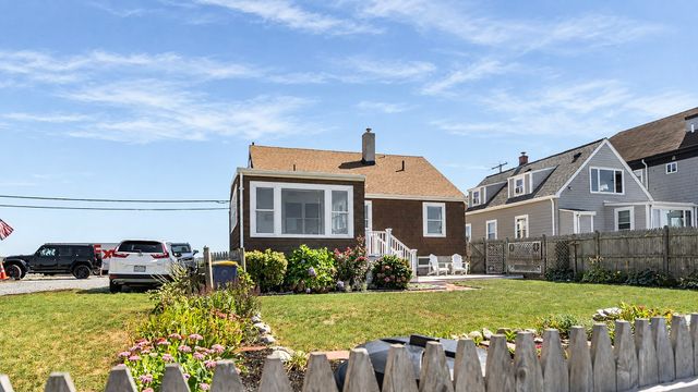 807 Shirley St, Winthrop, MA 02152