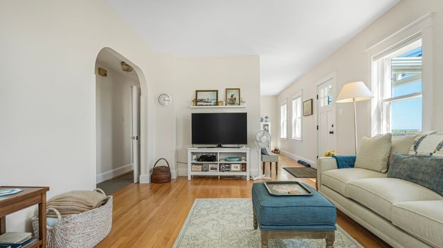 807 Shirley St, Winthrop, MA 02152