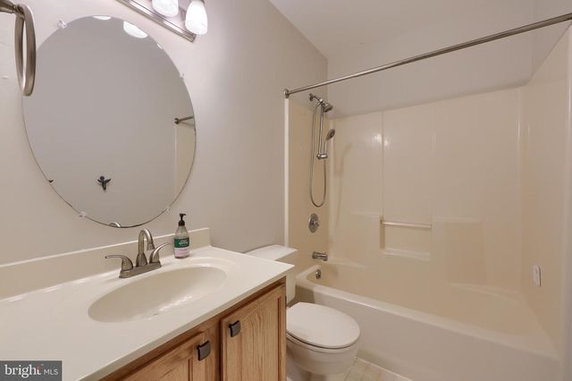 120 SWITH CT, York, PA 17404