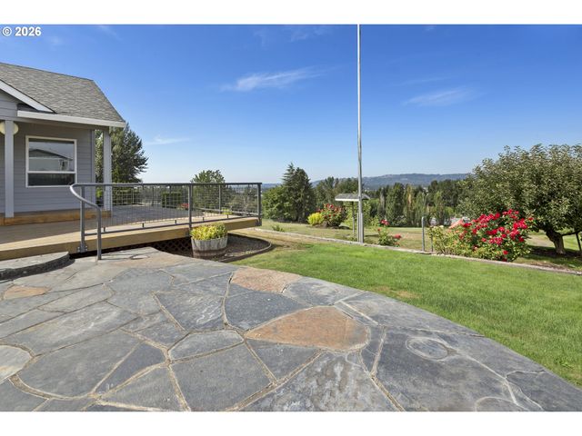 1747 Sw MONTMORE Way, Troutdale, OR 97060