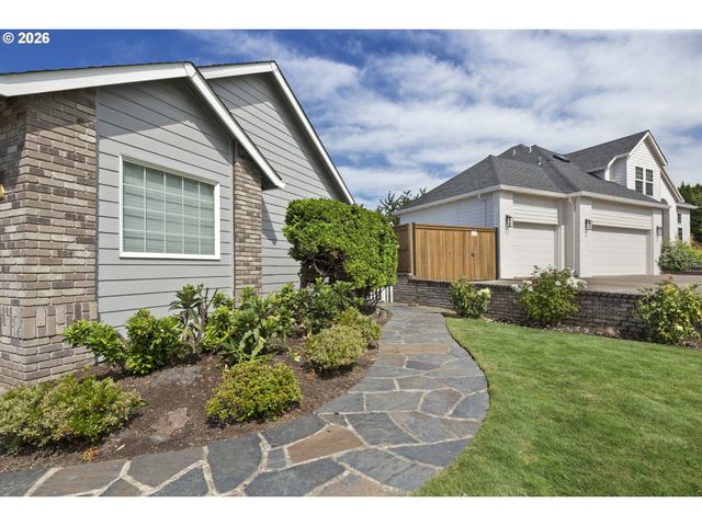 1747 Sw MONTMORE Way, Troutdale, OR 97060
