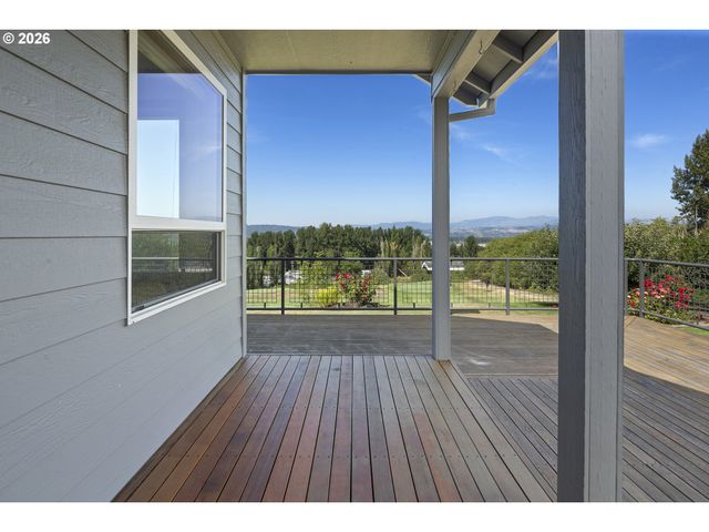 1747 Sw MONTMORE Way, Troutdale, OR 97060