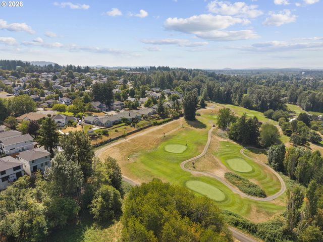 1747 Sw MONTMORE Way, Troutdale, OR 97060