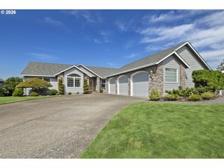 1747 Sw MONTMORE Way, Troutdale, OR 97060