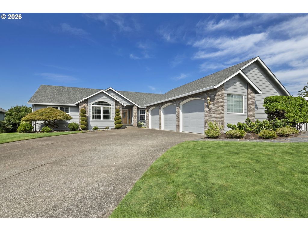 1747 Sw MONTMORE Way, Troutdale, OR 97060