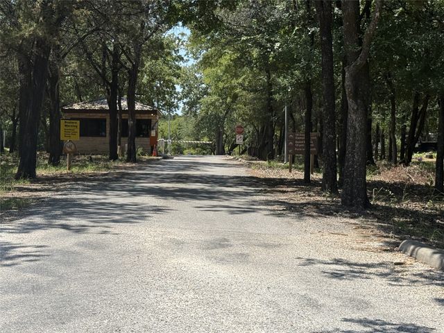 103 Sharon Residential Drive, Whitney, TX 76692