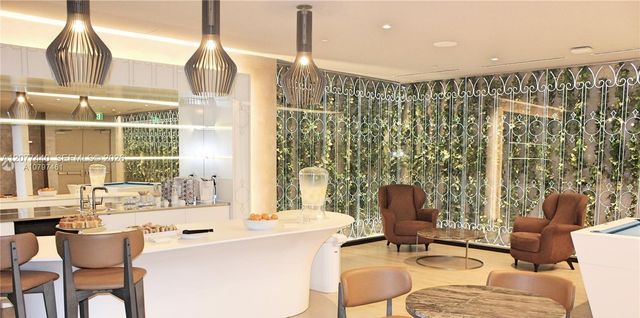 1000 Brickell Plaza 4506, Miami, FL 33131