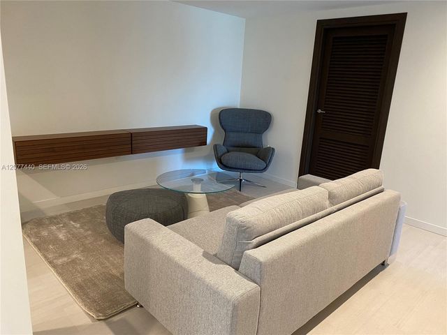 1000 Brickell Plaza 4506, Miami, FL 33131
