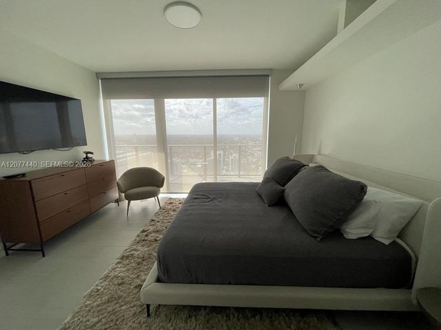 1000 Brickell Plaza 4506, Miami, FL 33131