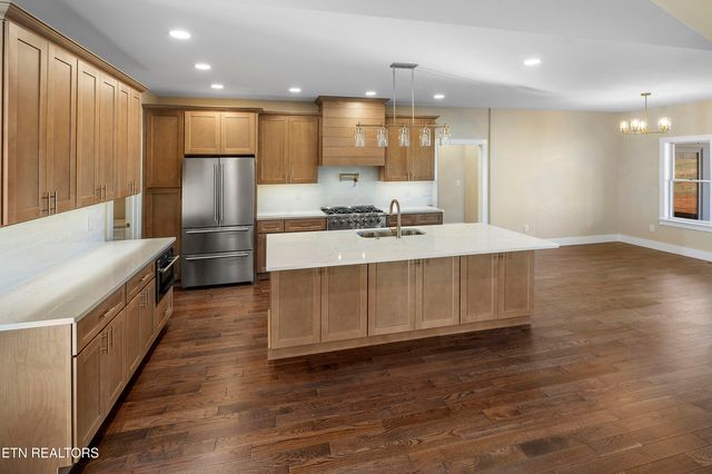 5929 John Drive, Greenback, TN 37742