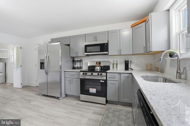228 COVILLE DR, Browns Mills, NJ 08015