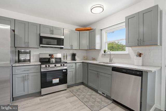 228 COVILLE DR, Browns Mills, NJ 08015