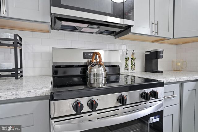 228 COVILLE DR, Browns Mills, NJ 08015