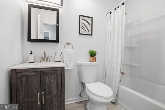 228 COVILLE DR, Browns Mills, NJ 08015
