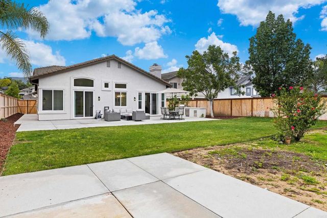 732 Poppy Road, San Marcos, CA 92078