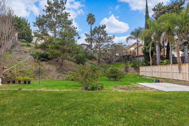 732 Poppy Road, San Marcos, CA 92078