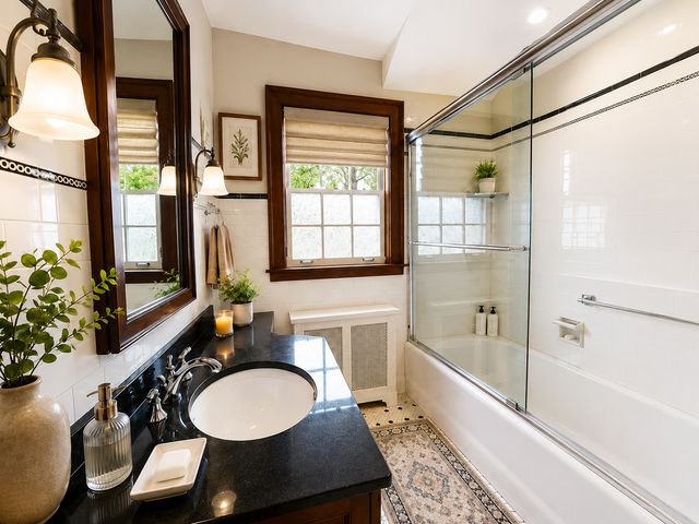 1016 Belleforte Avenue, Oak Park, IL 60302