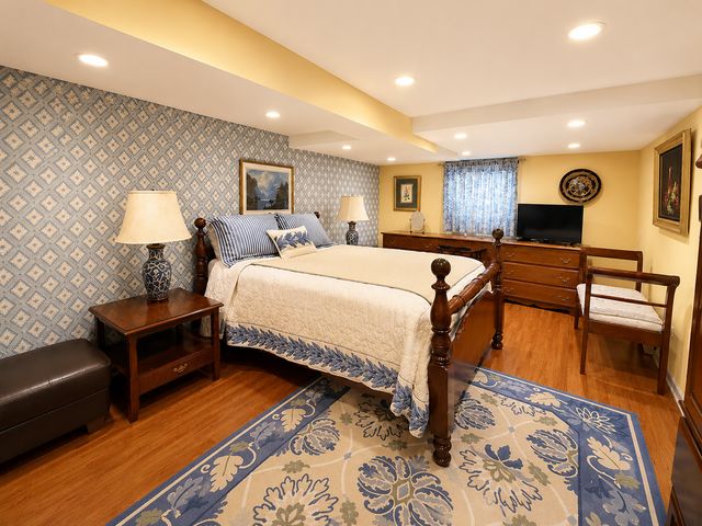 1016 Belleforte Avenue, Oak Park, IL 60302