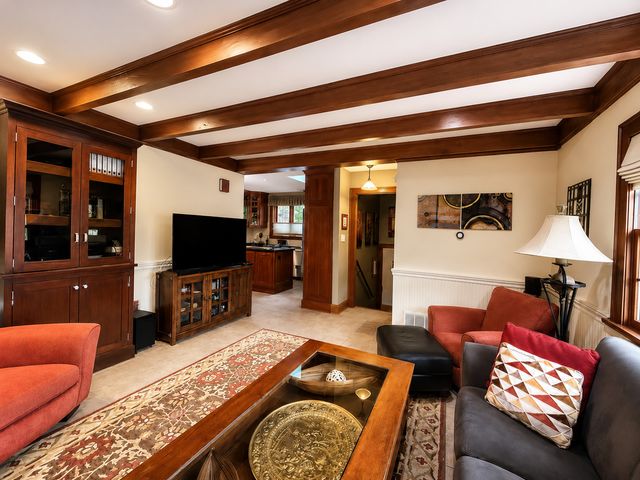 1016 Belleforte Avenue, Oak Park, IL 60302