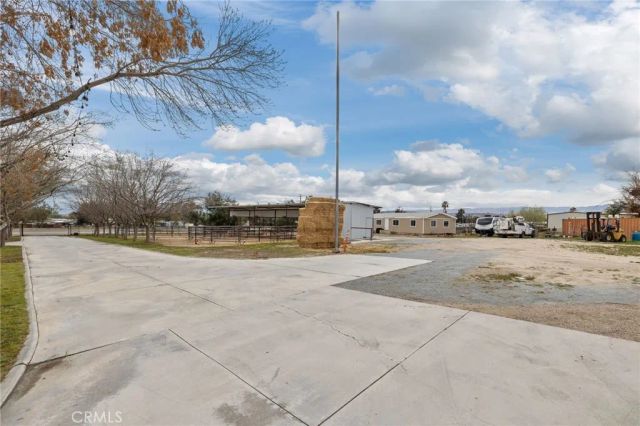 28106 Highway 119, Taft, CA 93268