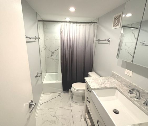 7320 Dixon Street 303, Forest Park, IL 60130
