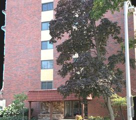 7320 Dixon Street 303, Forest Park, IL 60130