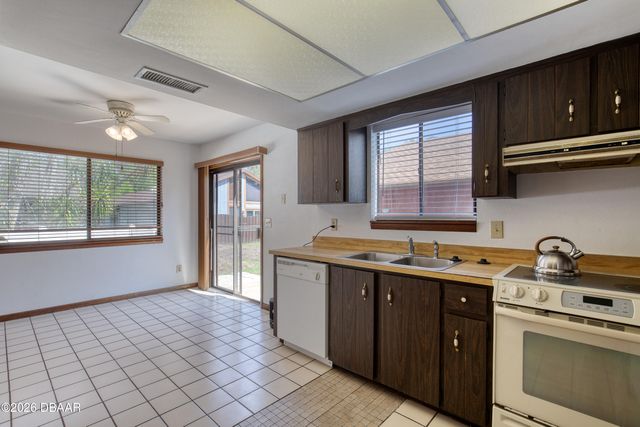 53 Crestwood Court, Ormond Beach, FL 32174