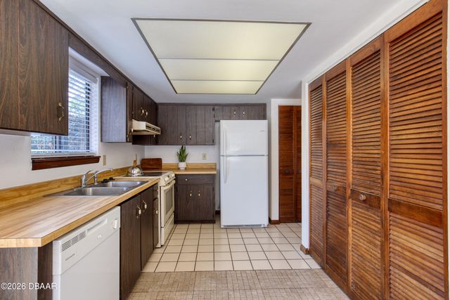 53 Crestwood Court, Ormond Beach, FL 32174